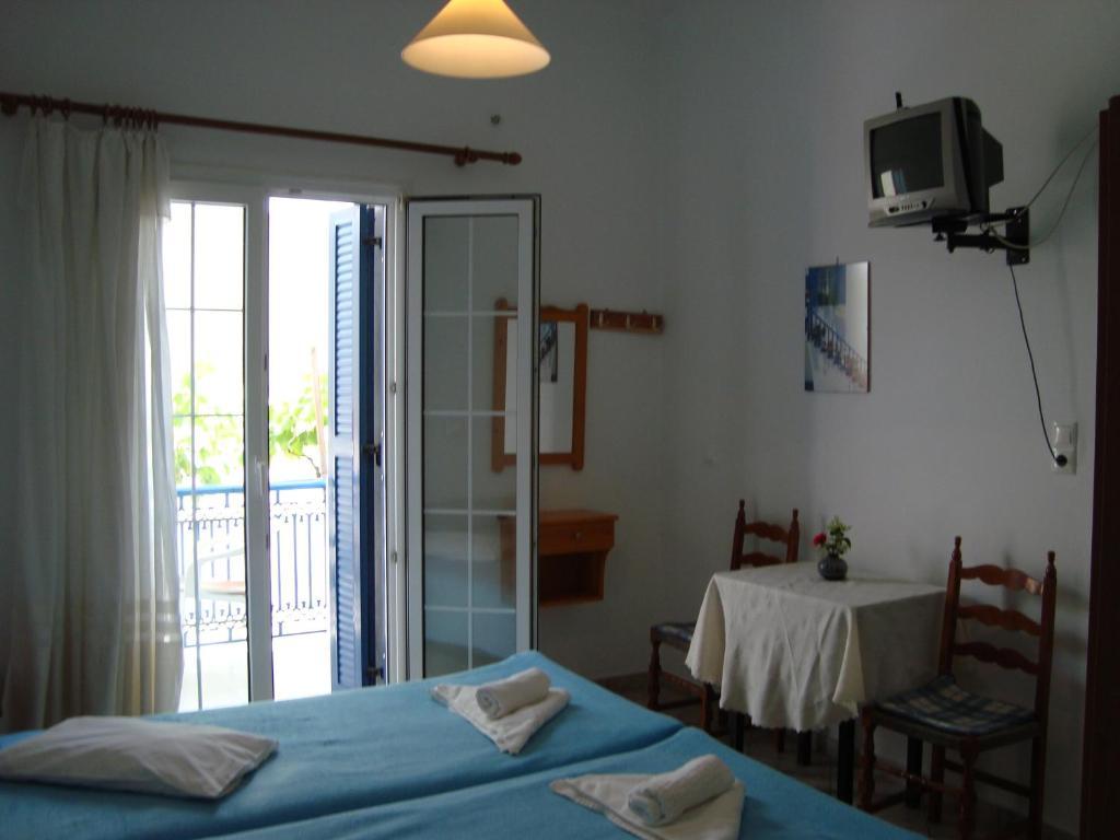Hotel Vakhos Naxos City Habitación foto